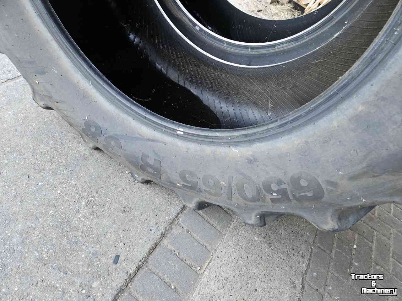 Wielen, Banden, Velgen & Afstandsringen Mitas 650/65R38 STF. 52 mm