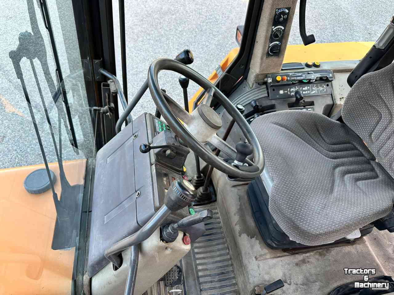 Tractor / Trekker Renault 145-14