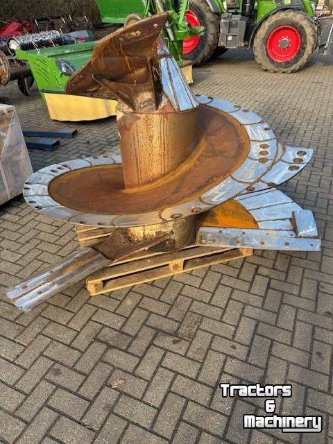 Voermengwagen Vertikaal Peecon Set mengvijzels met RVS slijtplaten voor bodemdiamete
