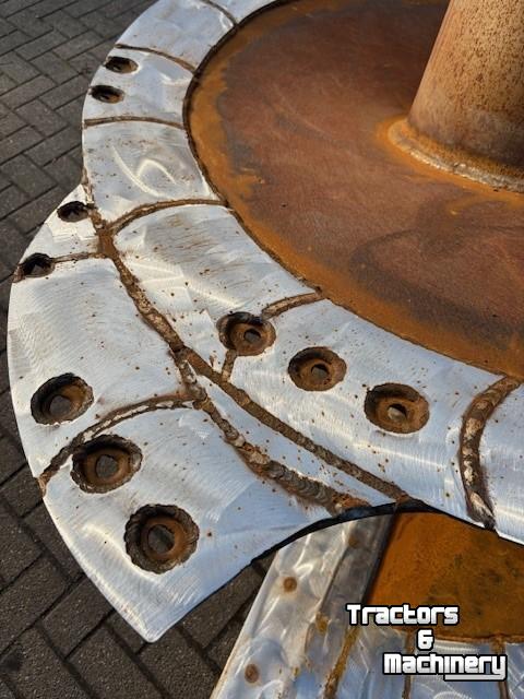 Voermengwagen Vertikaal Peecon Set mengvijzels met RVS slijtplaten voor bodemdiamete