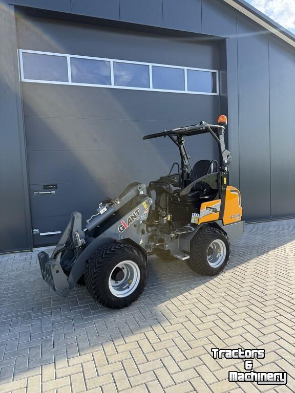 Tractor / Trekker Giant G2300extra