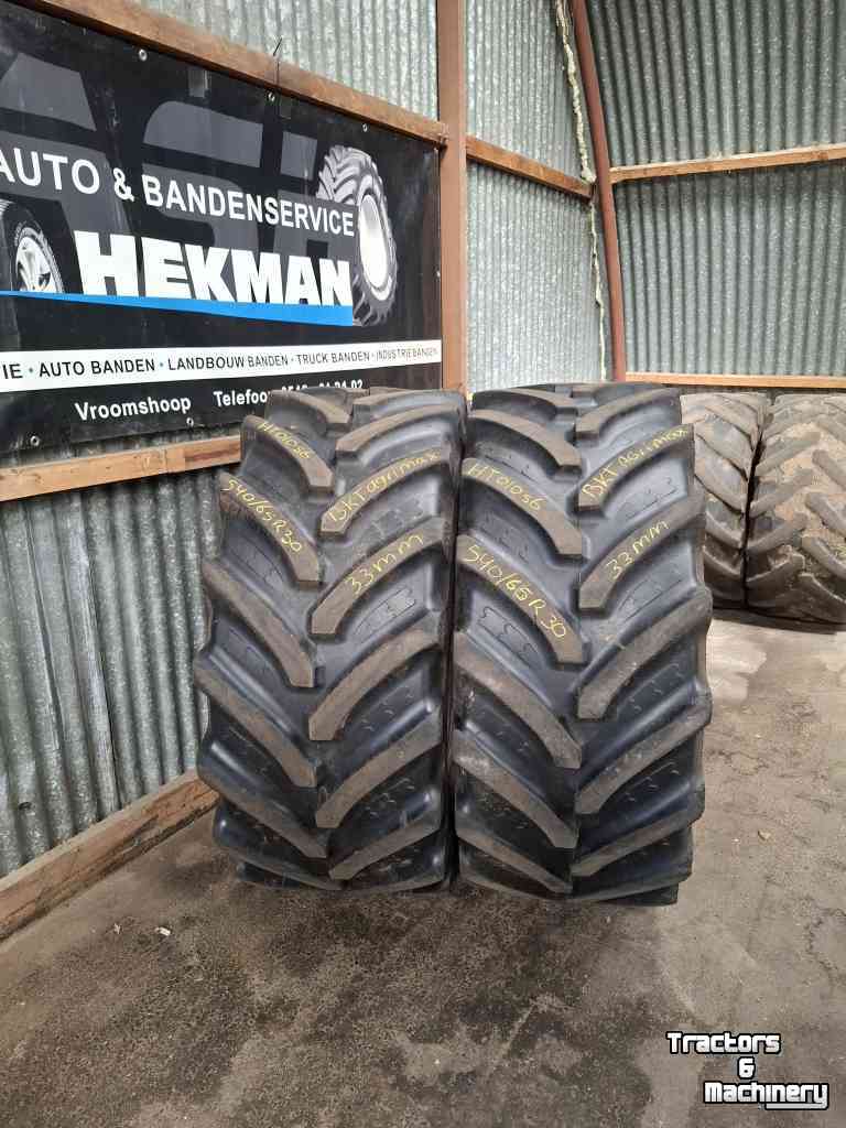 Wielen, Banden, Velgen & Afstandsringen BKT 540/65R30