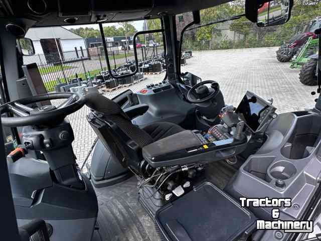 Traktoren Valtra T235 Direct Smart Touch Twintrac Terugrijinrichting