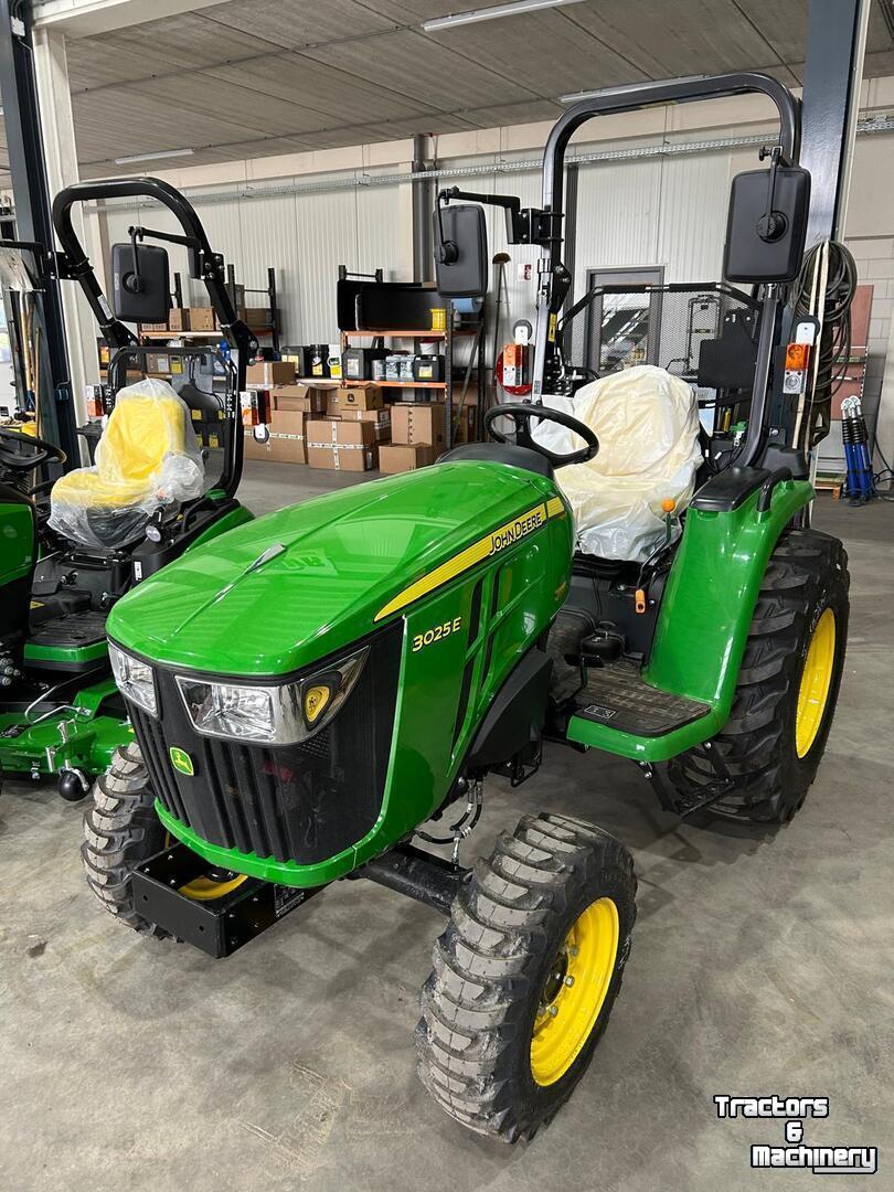 Smalspoor tractor John Deere 3025E