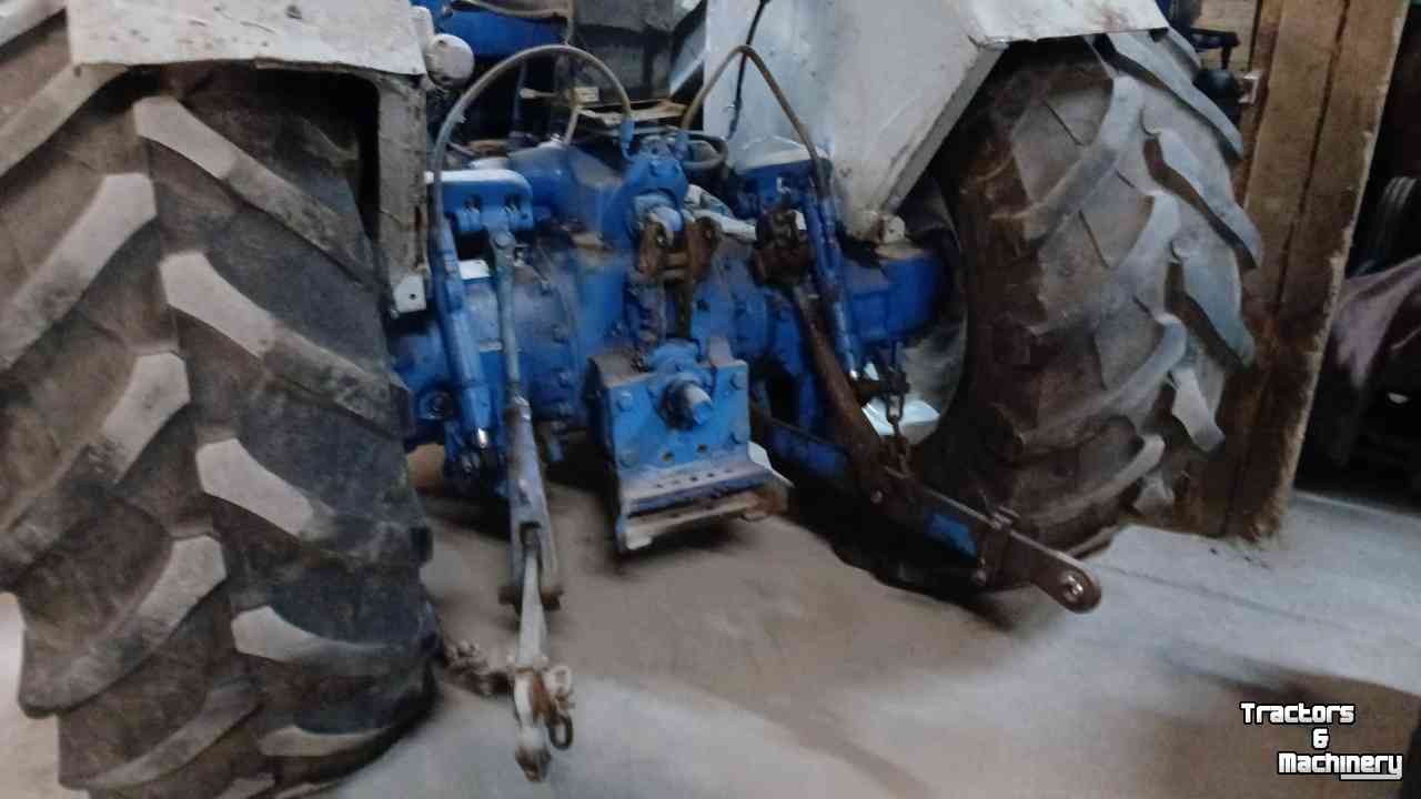 Tractor / Trekker County 1164