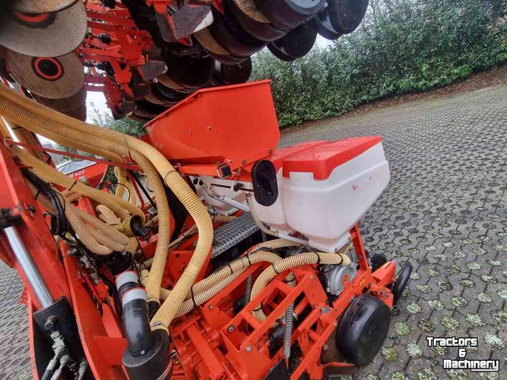 Groenten- / Precisie-zaaimachine Gaspardo MTI 12 Zaaimachine + Kuhn Venta TF 702 Front-Tank