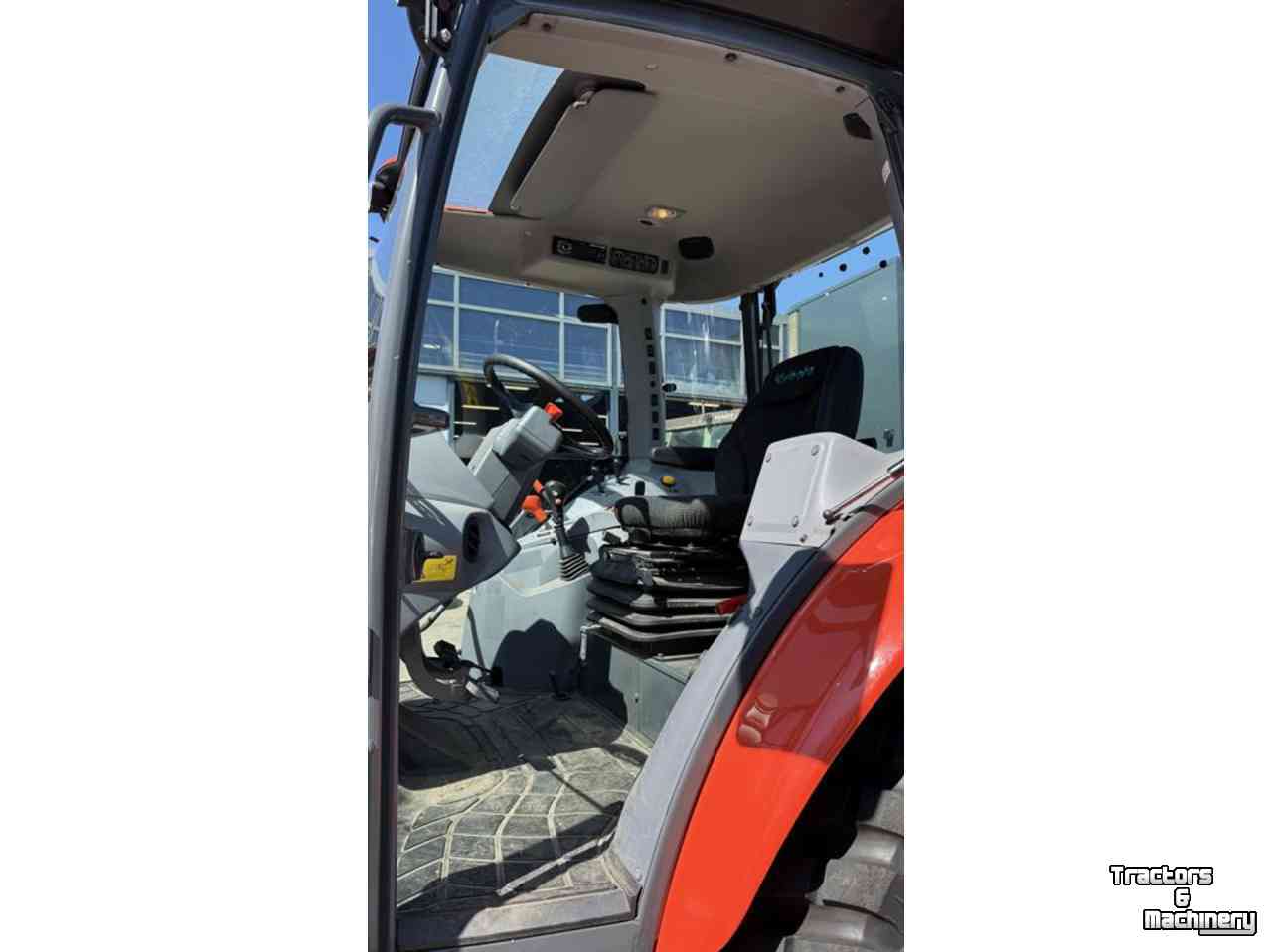 Tractor / Trekker Kubota M7042