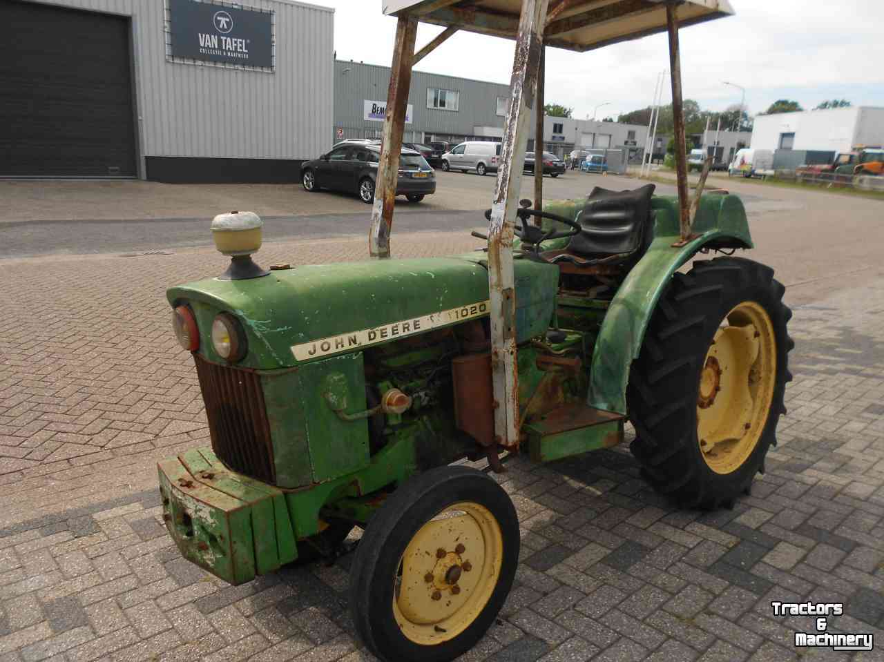 Smalspoor tractor John Deere 1020 v