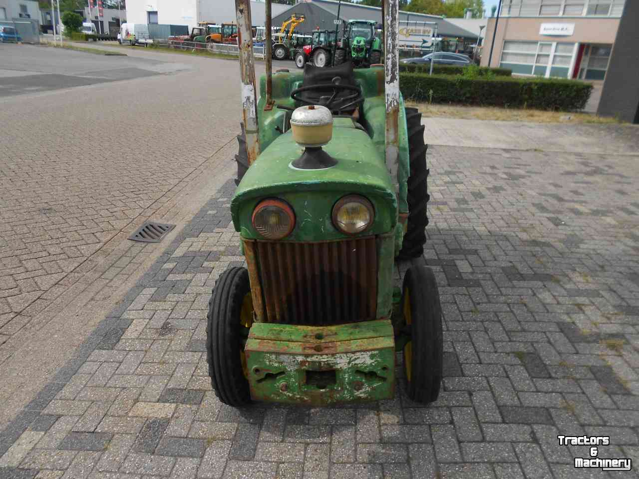 Smalspoor tractor John Deere 1020 v