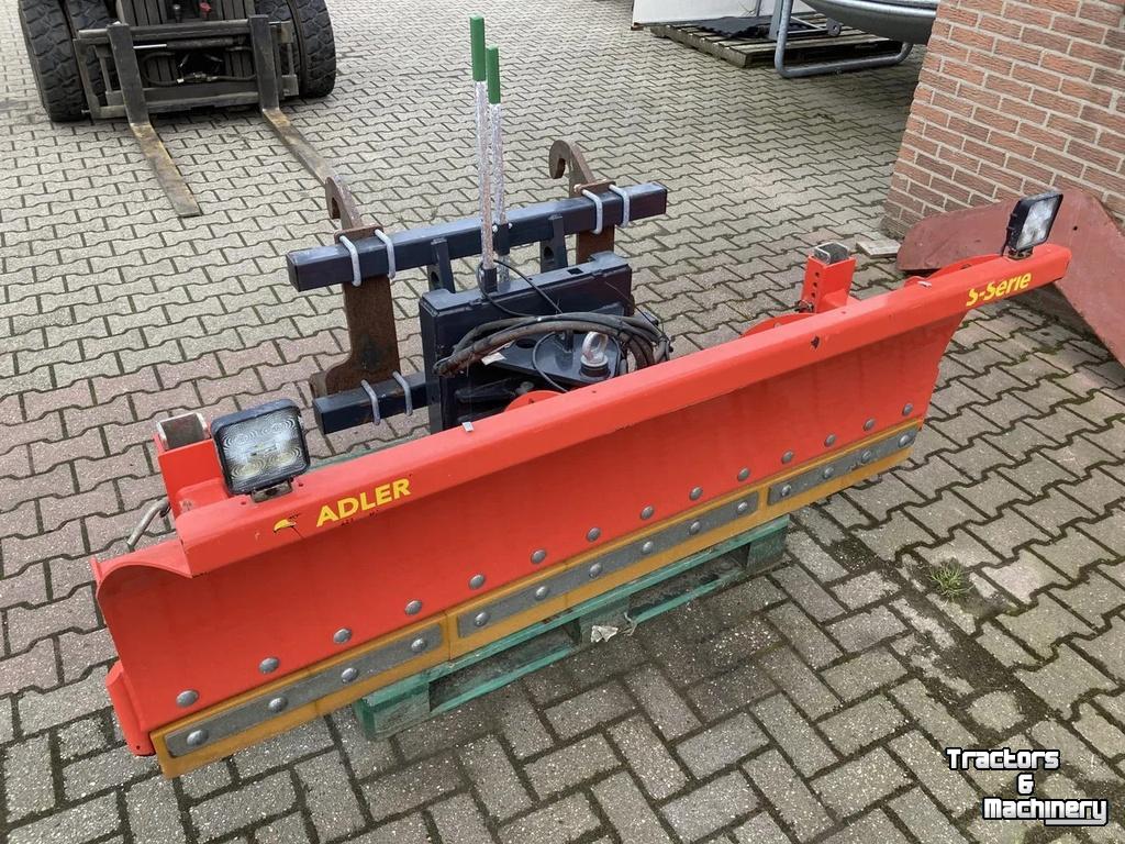 Overige aanbouwdelen en toebehoren Adler Sneeuwschuif met Giant of JCB aanspan