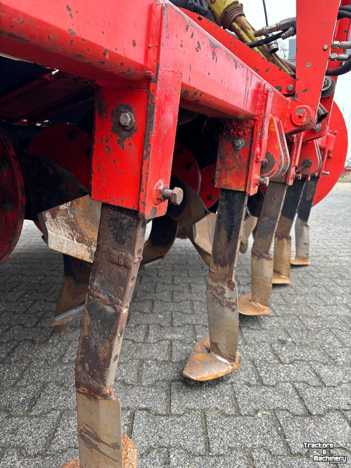 Grondfrees Farmax LRP Econ 300 LHDH