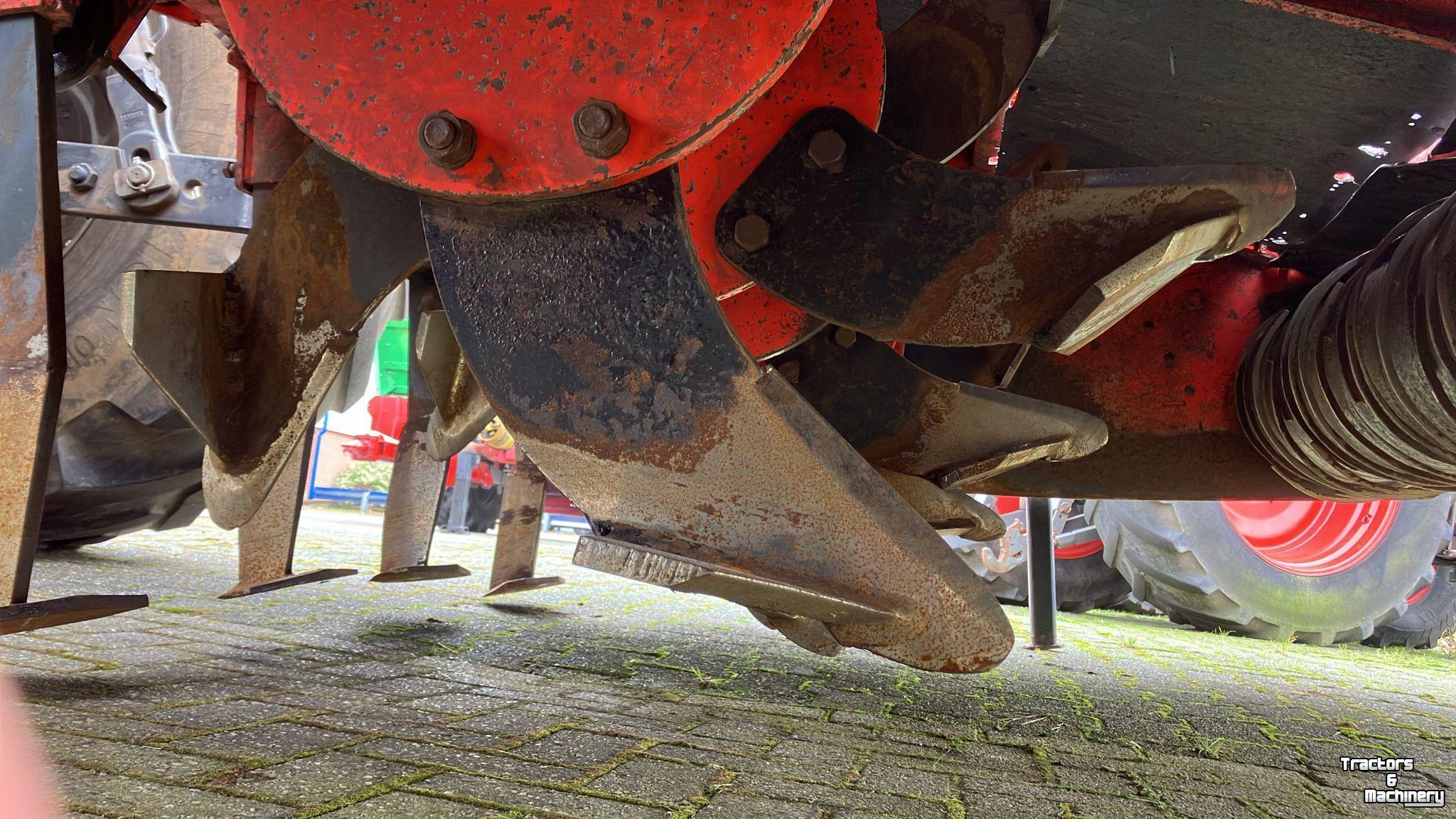 Grondfrees Farmax LRP Econ 300 LHDH