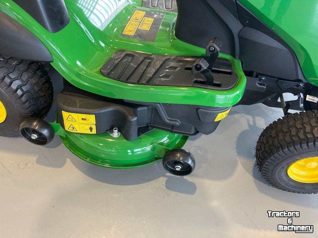Zitmaaier John Deere X167R