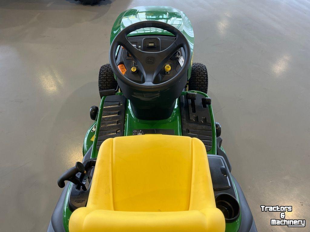 Zitmaaier John Deere X167R