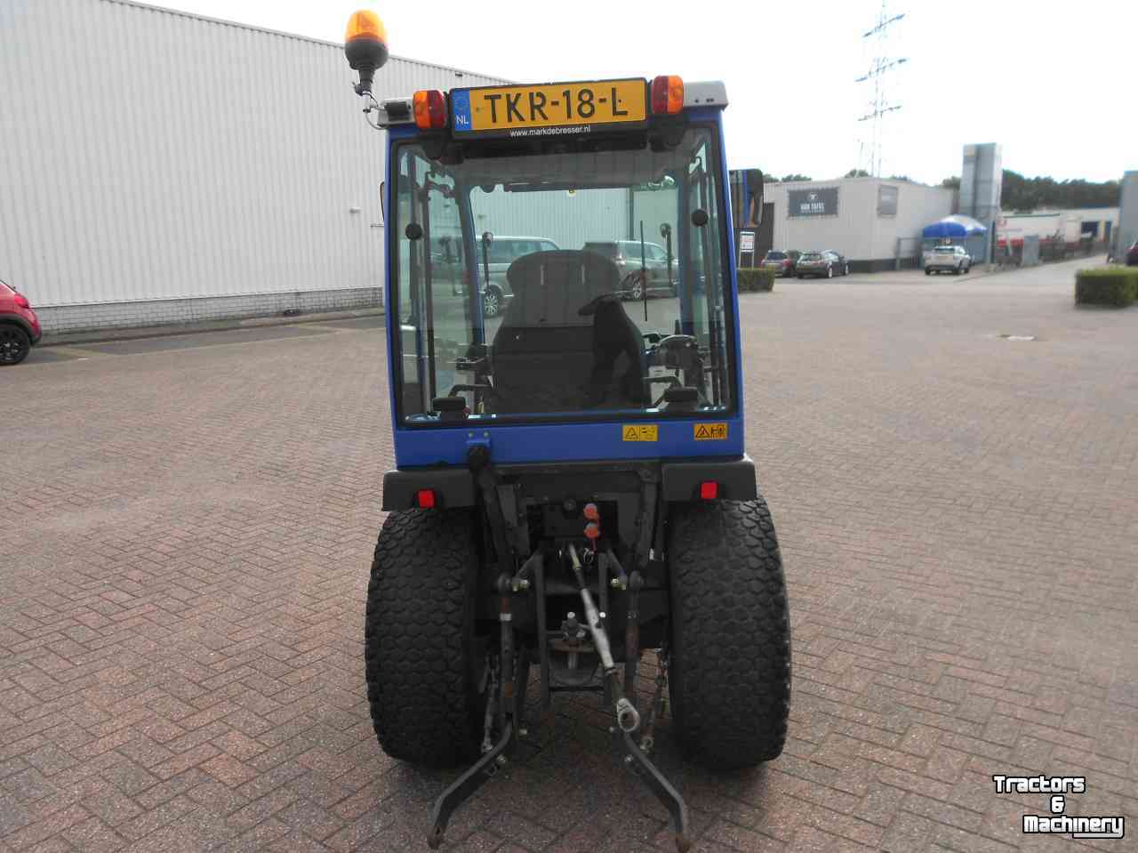 Compact tractor Iseki 3245