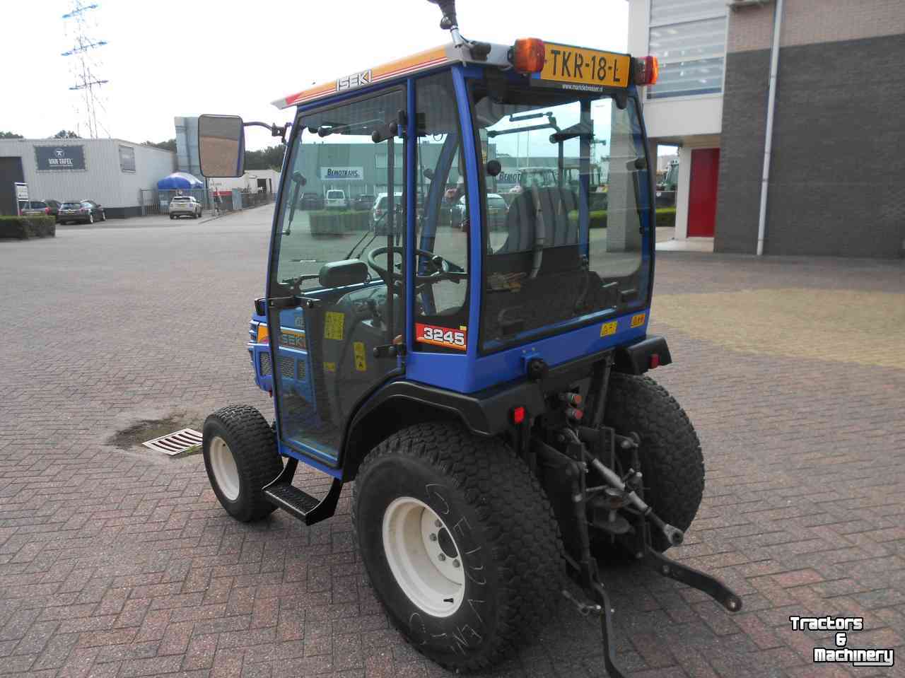 Compact tractor Iseki 3245