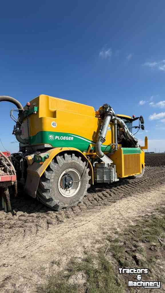 Zelfrijdende mest-trike Ploeger Oxbo 4103