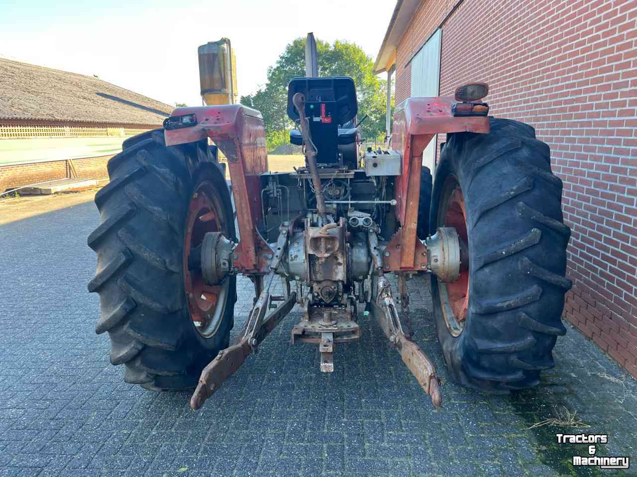 Oldtimers MF 1080 4wd