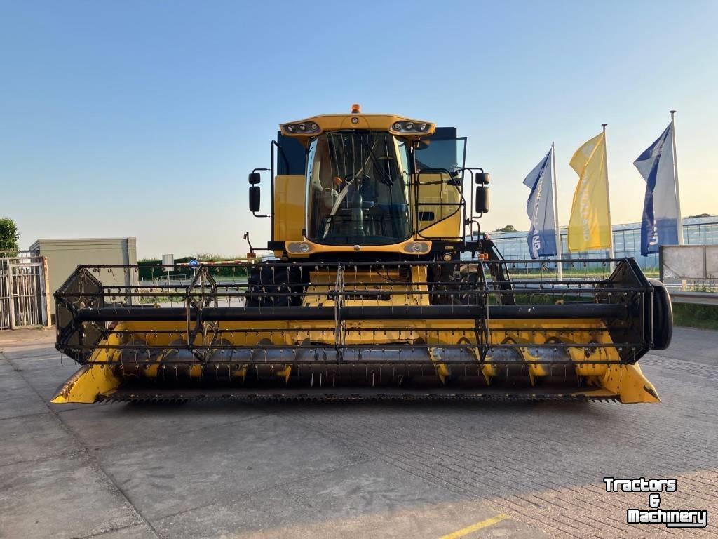 Maaidorser / Combine New Holland CS 6080