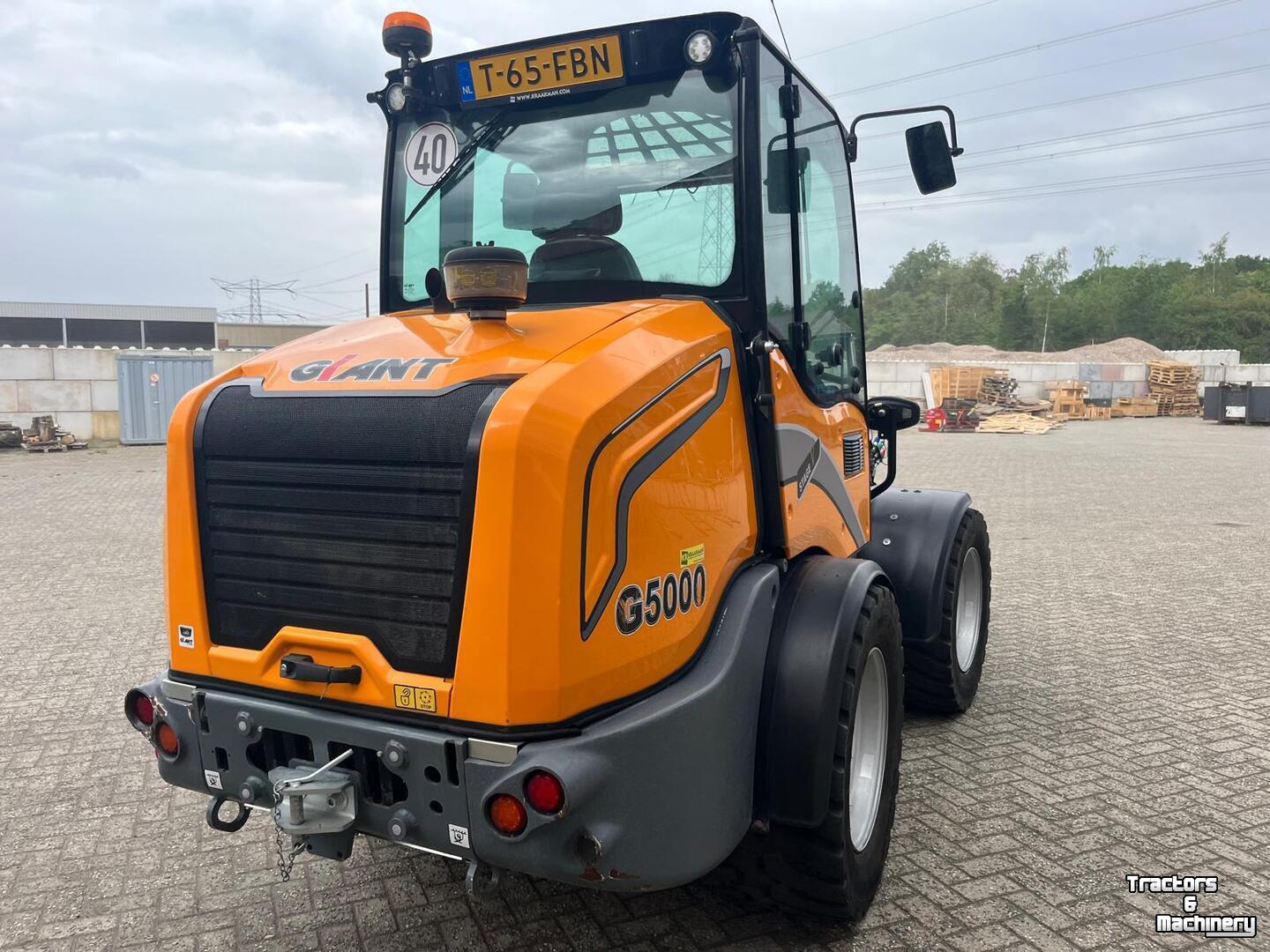 Shovel / Wiellader / Kniklader Giant G5000