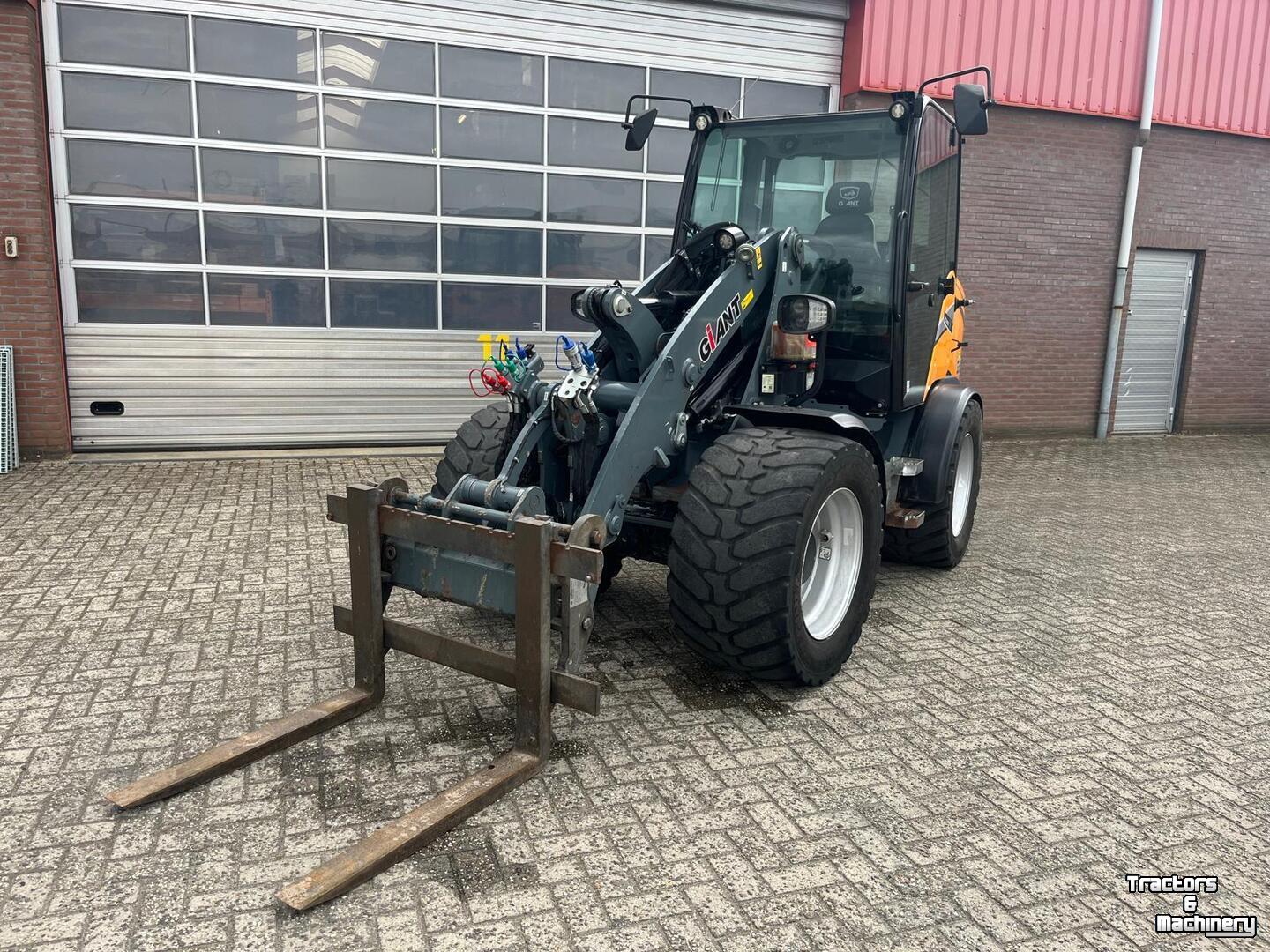 Shovel / Wiellader / Kniklader Giant G5000