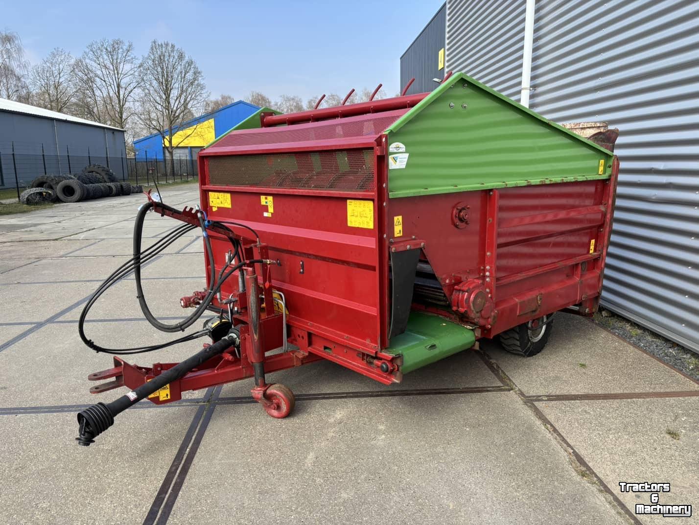 Blokkendoseerwagen  Strautmann BVW Blokkenwagen
