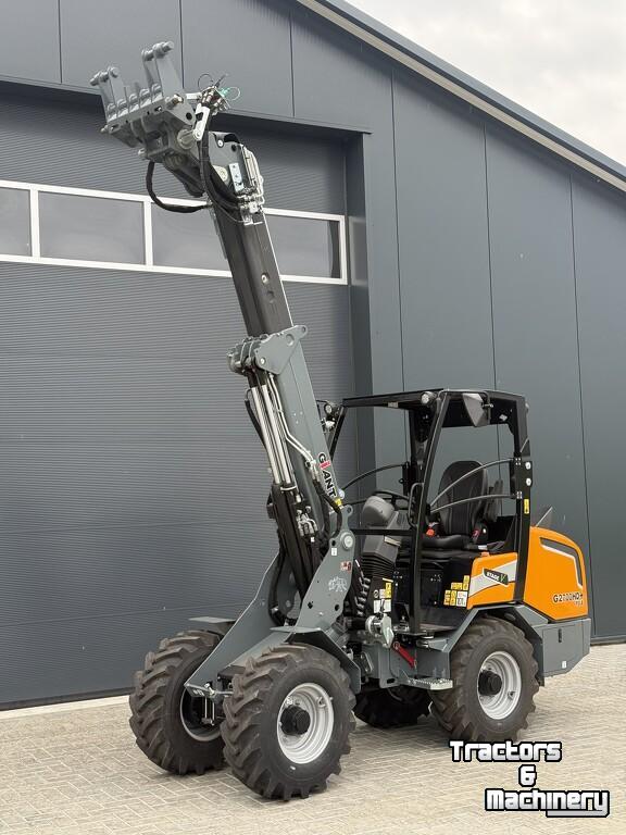 Shovel / Wiellader / Kniklader Giant G2700tele