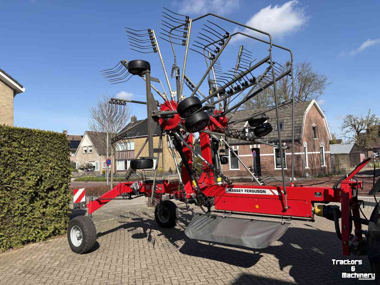 Rugger / Hark / Zwadhark Massey Ferguson RK 802 TRC