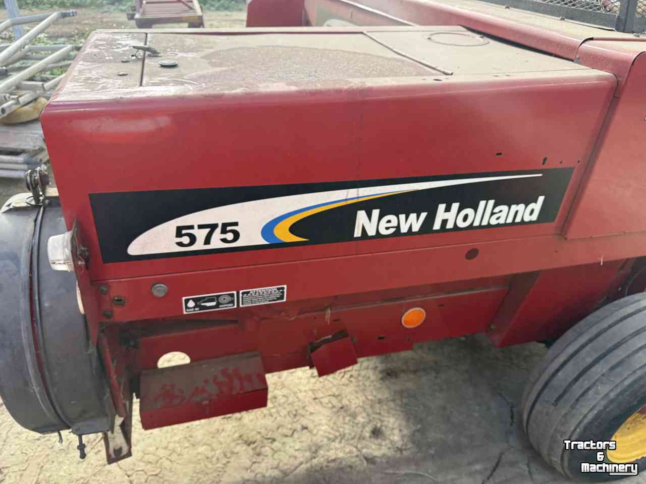 Persen / Balenpers / Pakkenpers New Holland 575 pakjespers pers balenpers