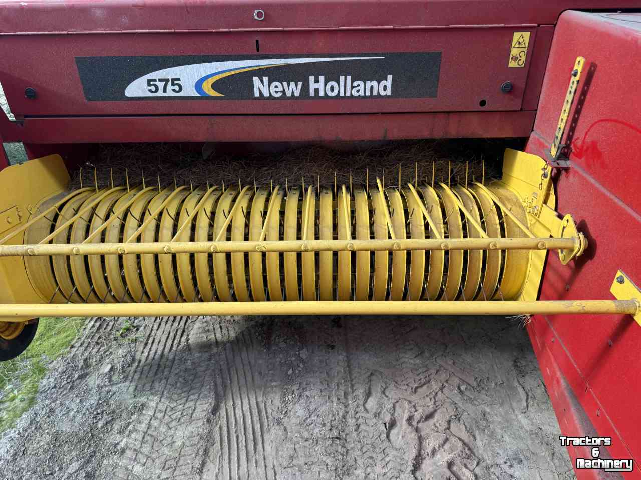 Persen / Balenpers / Pakkenpers New Holland 575 pakjespers pers balenpers