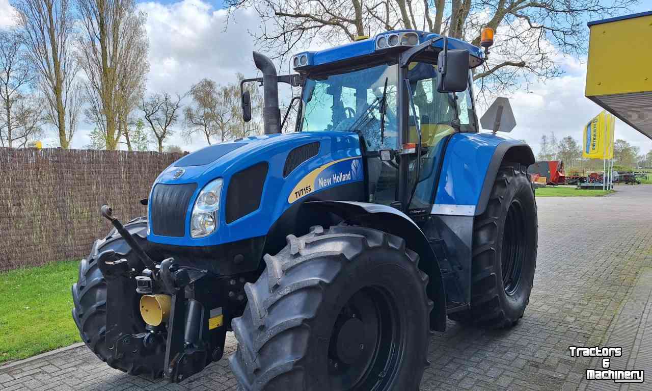 Traktoren New Holland TVT155
