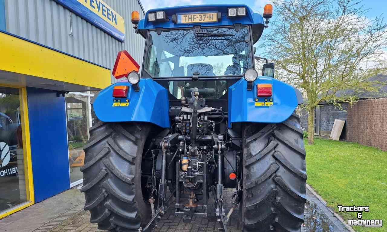 Traktoren New Holland TVT155
