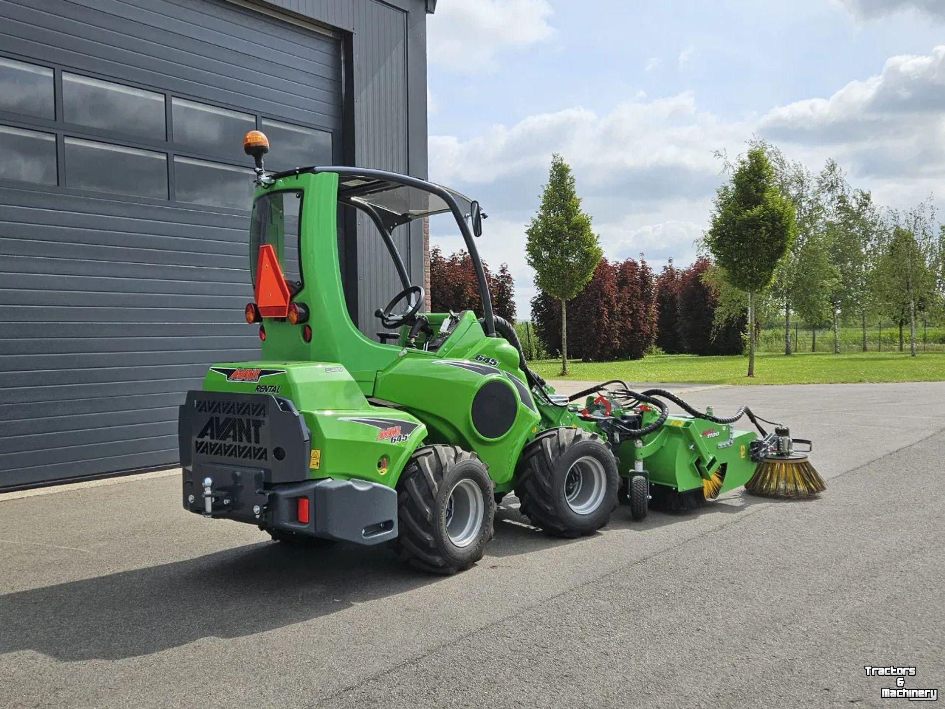Shovel / Wiellader / Kniklader Avant 645i Rental mini-shovel
