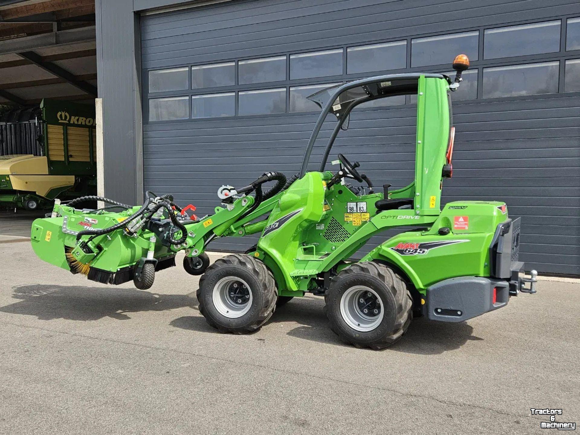 Shovel / Wiellader / Kniklader Avant 645i Rental mini-shovel
