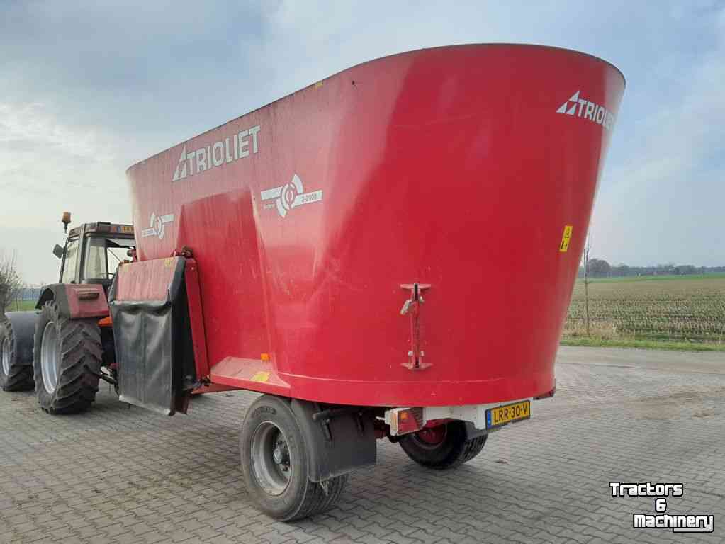 Voermengwagen Vertikaal Trioliet Solomix 2-2000 ZK Verticale Voermengwagen