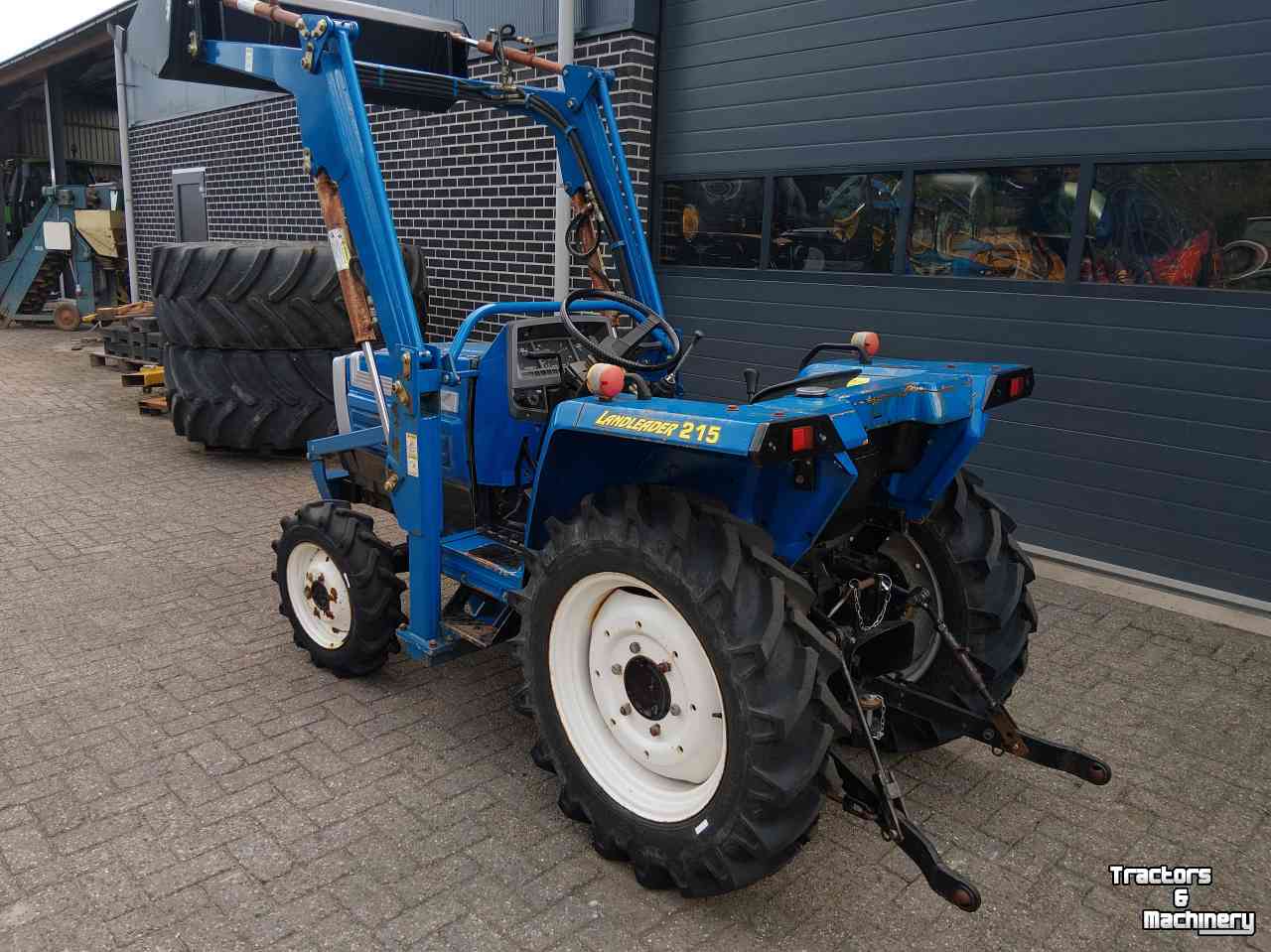 Compact tractor Iseki Landleader 215 met voorlader en stuurbekrachtiging