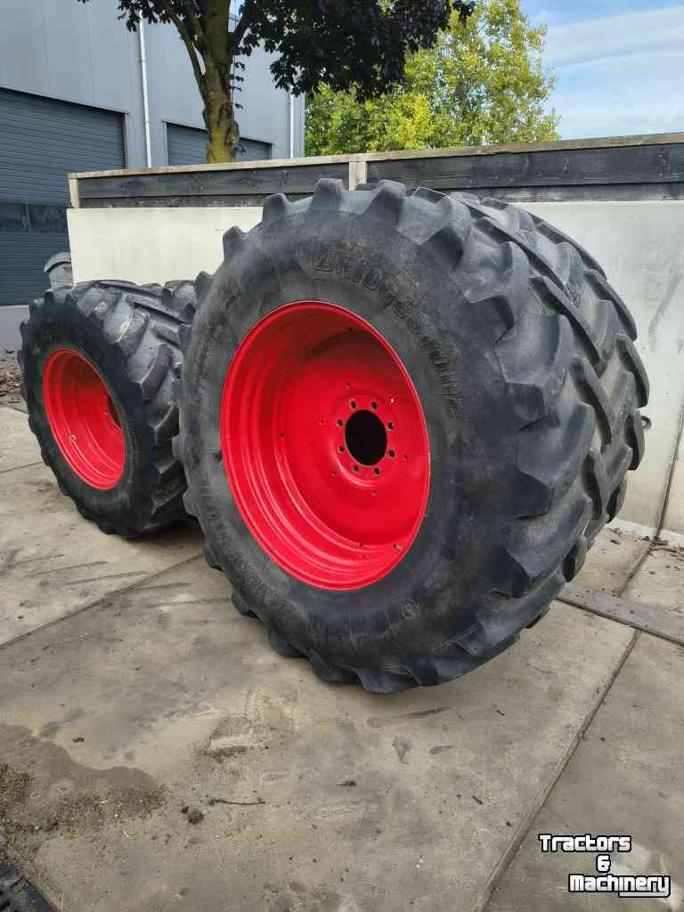 Wielen, Banden, Velgen & Afstandsringen Bridgestone 520/85R38 420/85R28