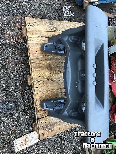 Frontgewichten Valtra Valtra - T serie gewichtendrager