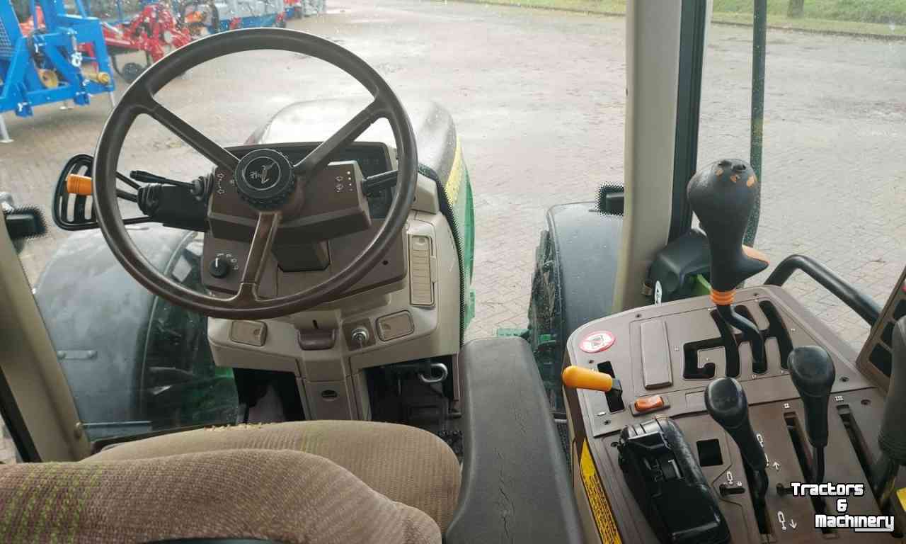 Traktoren John Deere 6220