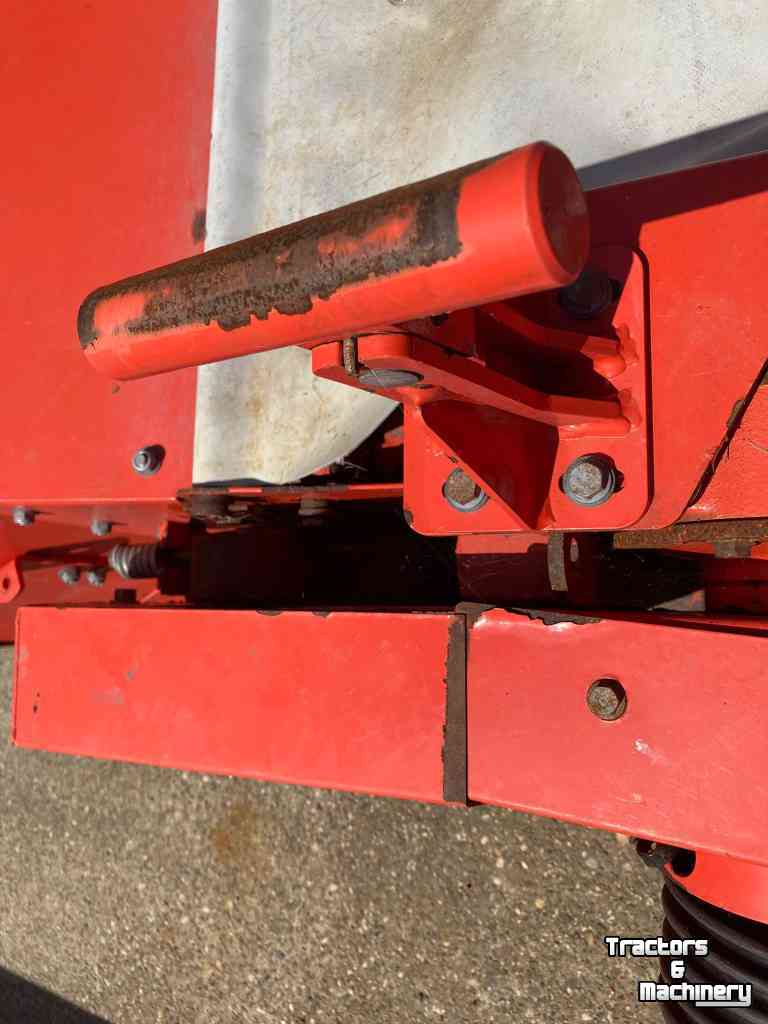 Maaier Kuhn FC 883 maaiset