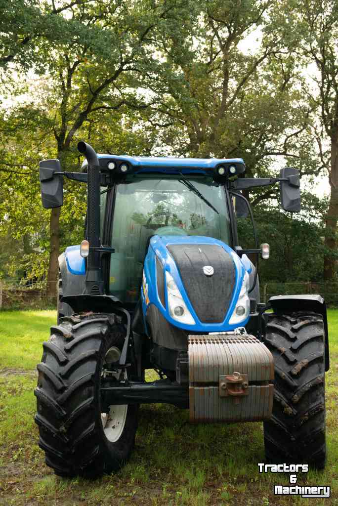 Traktoren New Holland T6125S