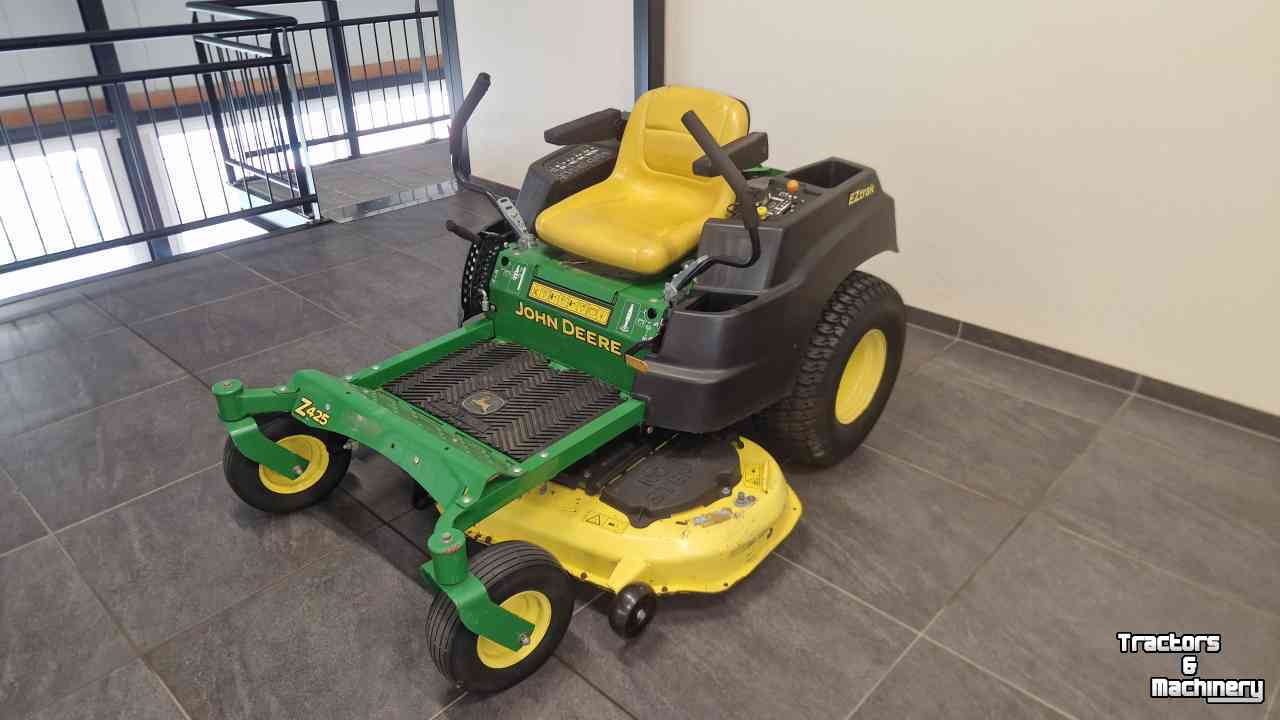 Zitmaaier John Deere Z425