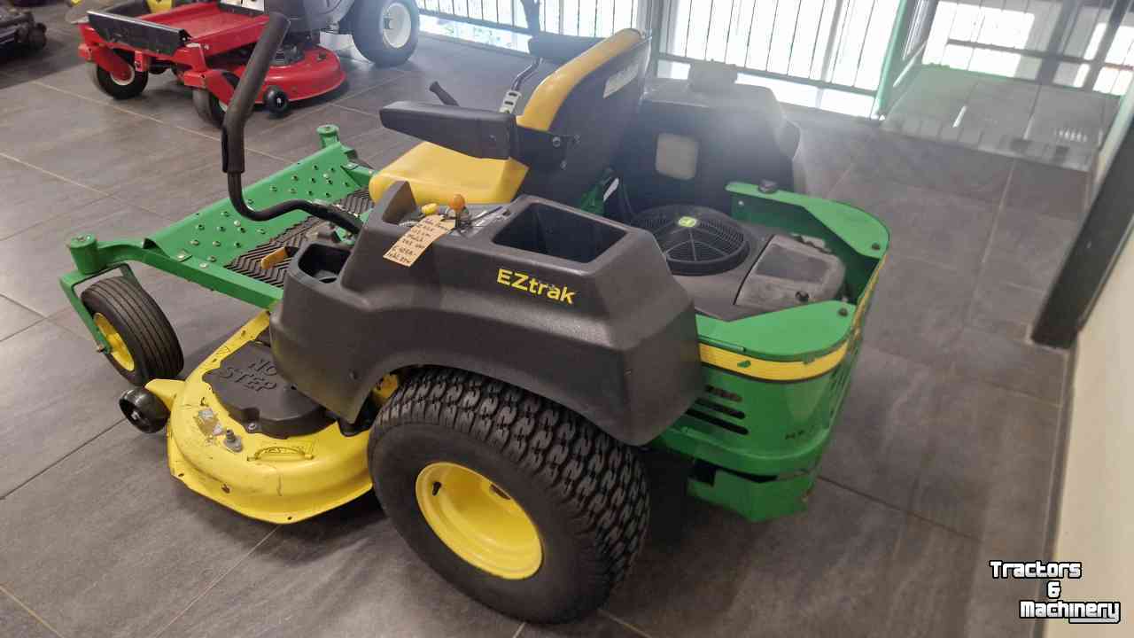 Zitmaaier John Deere Z425