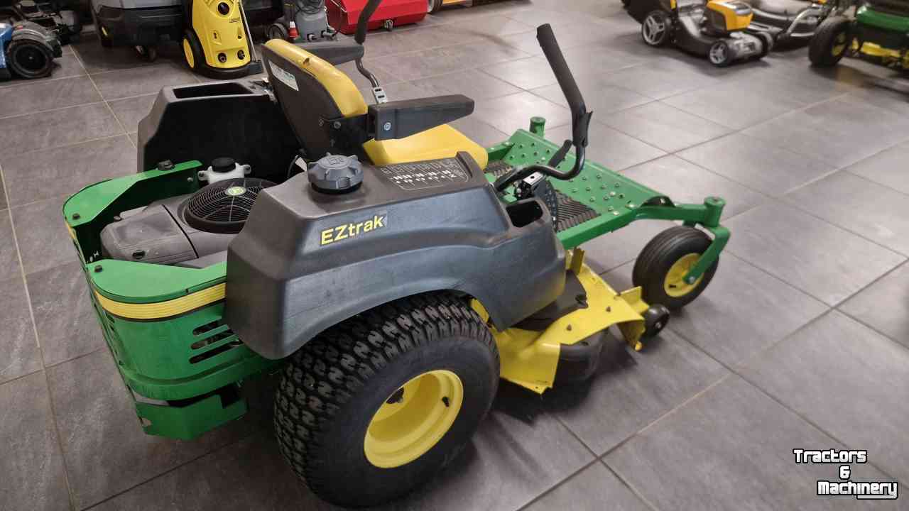 Zitmaaier John Deere Z425