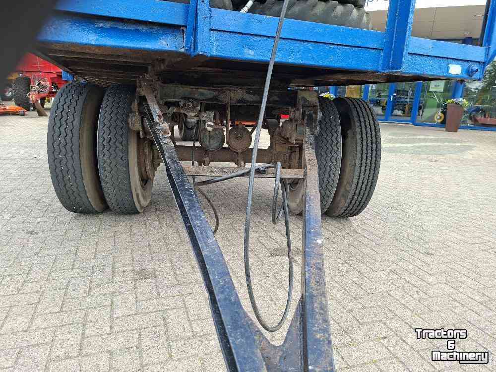 Vierwielige wagen / Landbouwwagen  Platte Balenwagen Aanhanger