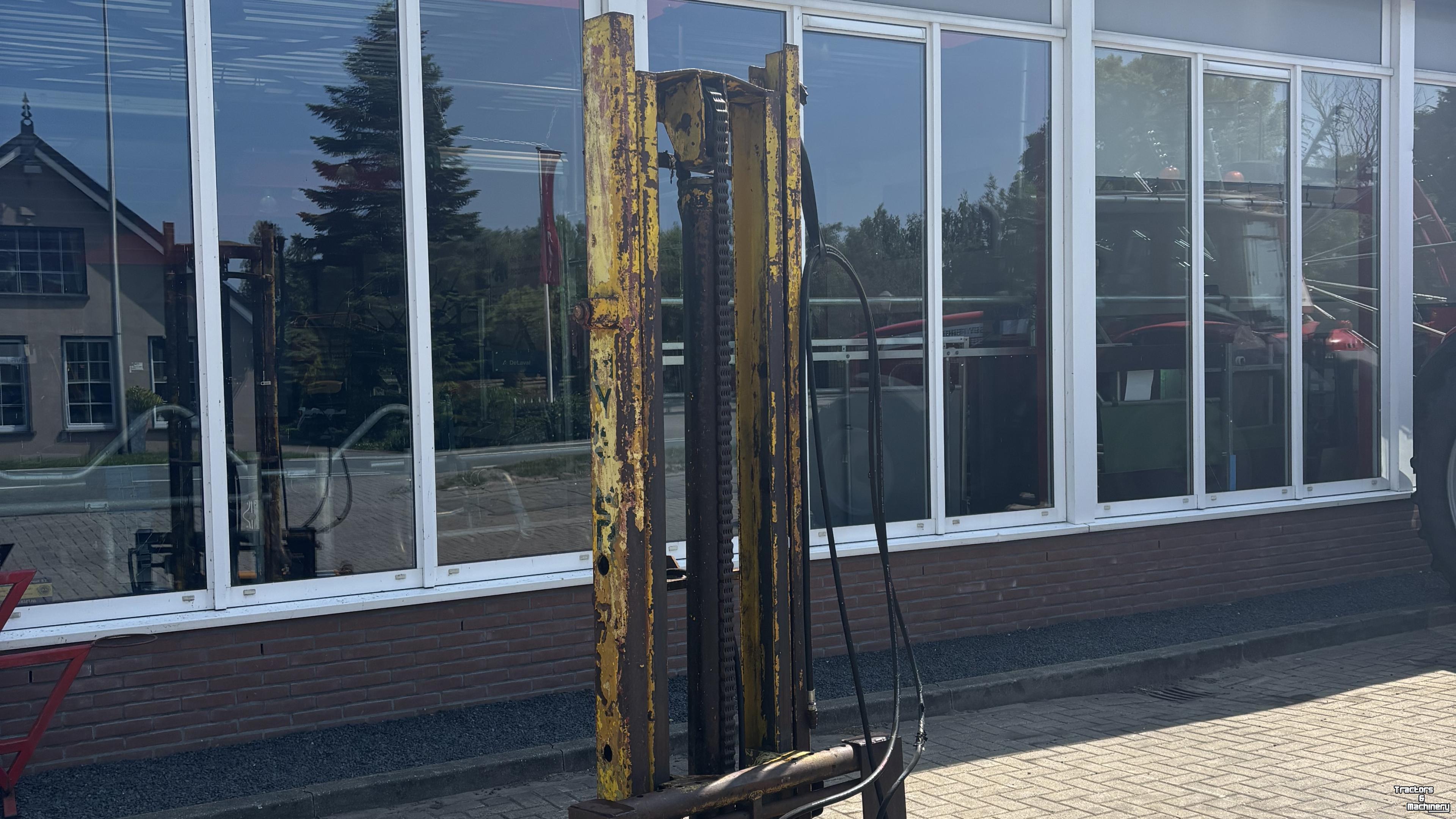 Hefmast & Mini heftruck  Onbekend HEFMAST MET RONDEBALENKLEM