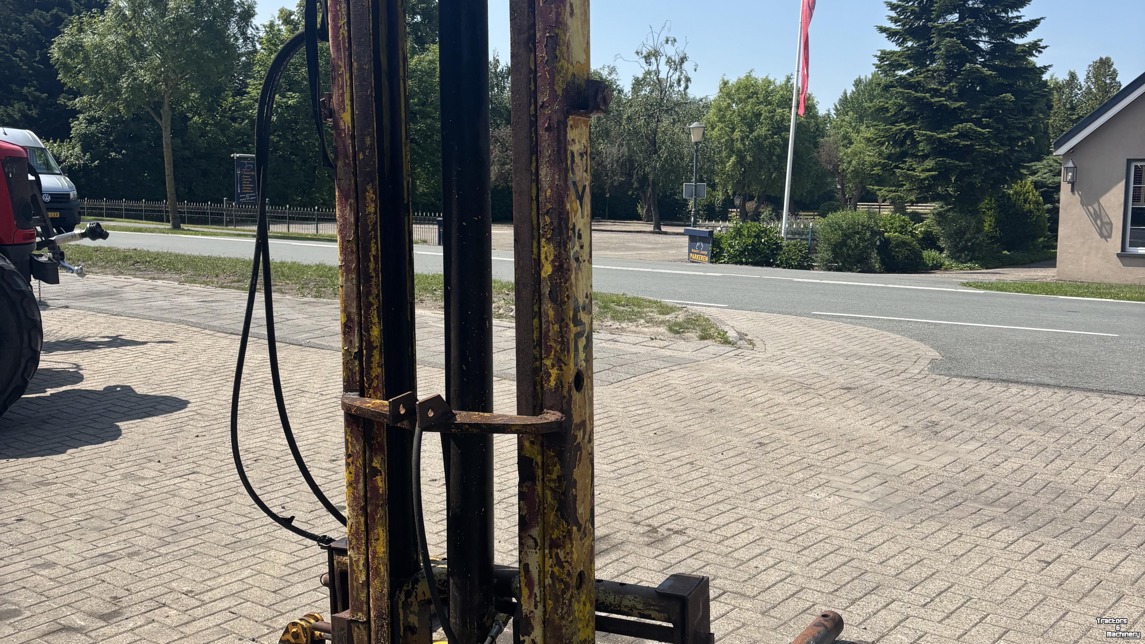 Hefmast & Mini heftruck  Onbekend HEFMAST MET RONDEBALENKLEM