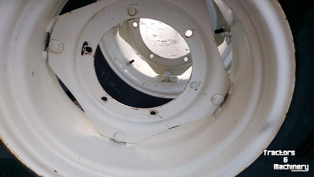 Wielen, Banden, Velgen & Afstandsringen BKT 380/70R20