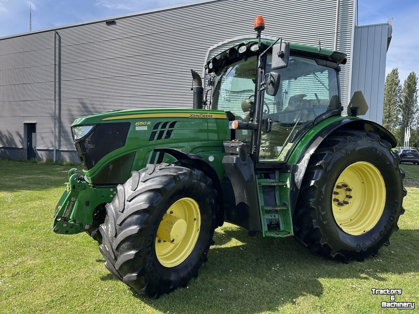 Tractor / Trekker John Deere 6150R