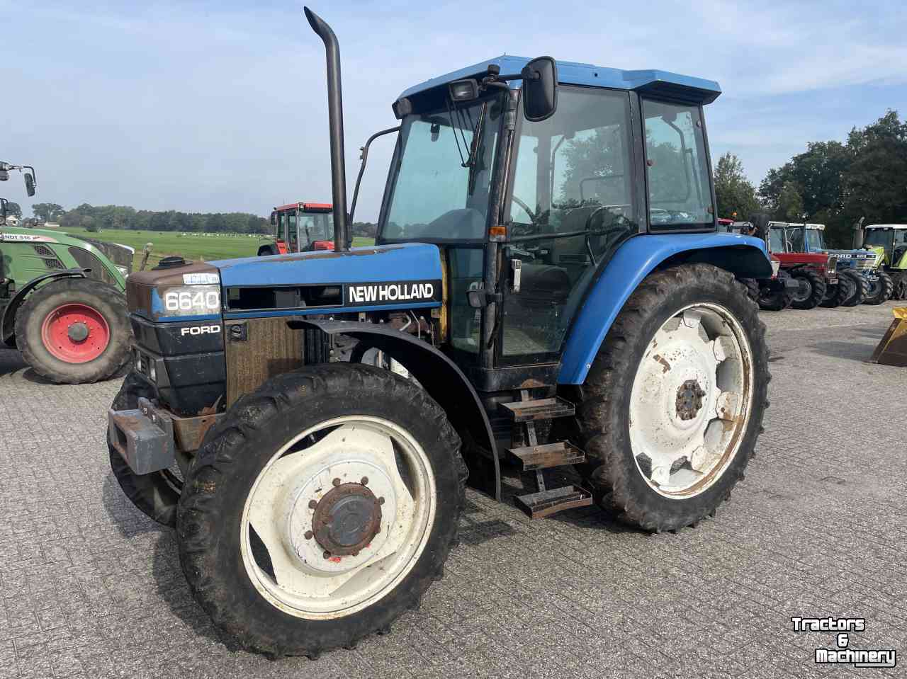 Tractor / Trekker New Holland 6640 SLE 40km kruip 4 cil.turbo